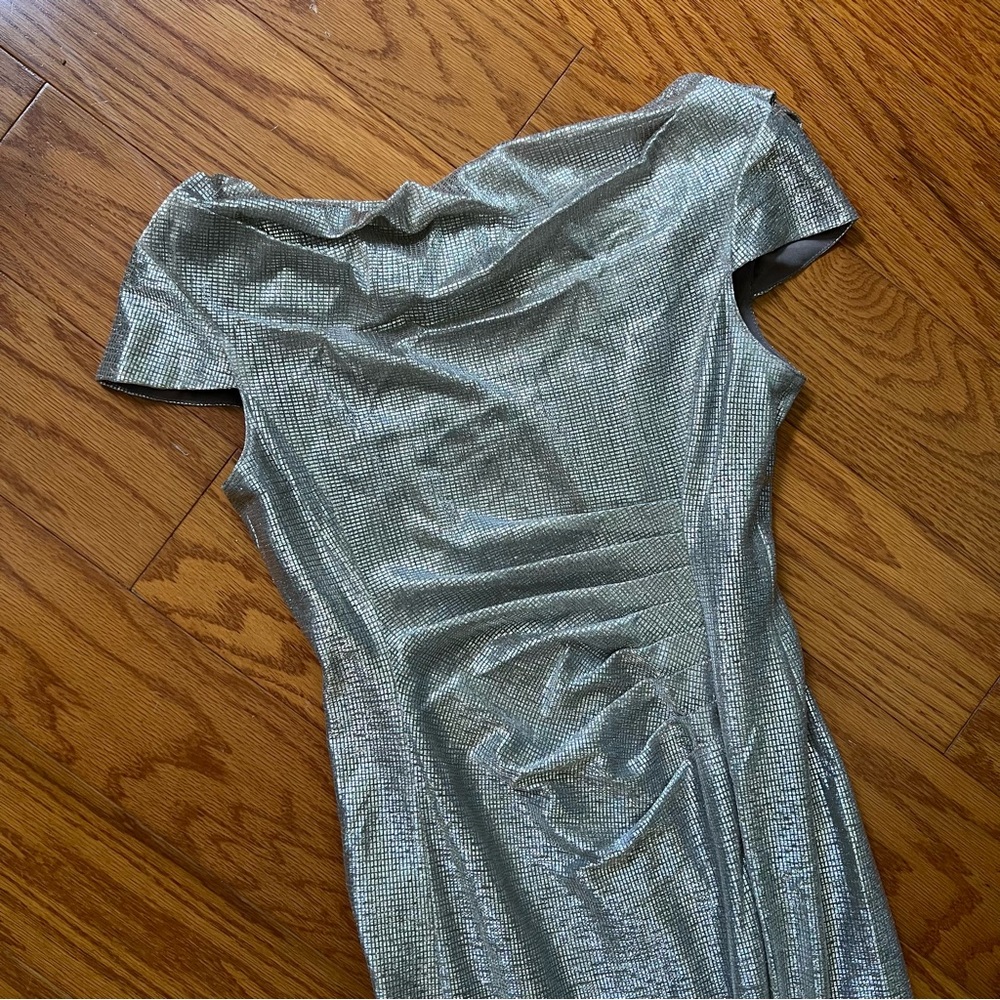 Tahari Elegant Silver Off-Shoulder Dress Shiny Long Maxi Formal Size 6